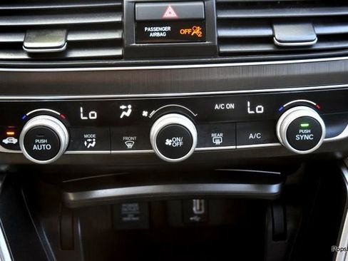 Used 2018 Honda Accord LX image 16