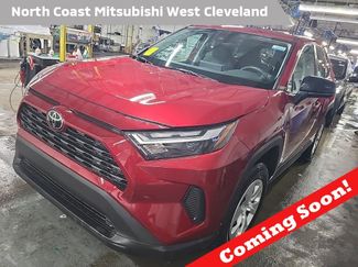 Used 2024 Toyota RAV4 LE video 1