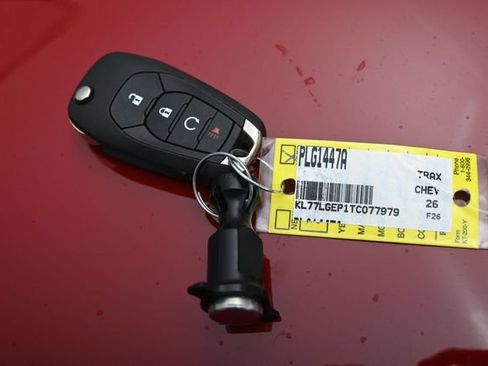 Used 2026 Chevrolet Trax RS FWD image 43