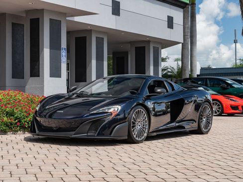 Used 2016 McLaren 675LT Spider image 40