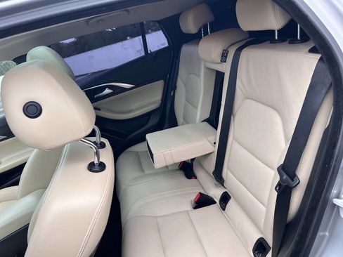 Used 2018 INFINITI QX30 Premium w/ Navigation Package image 42