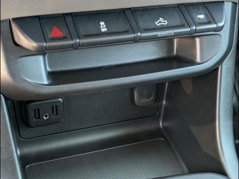 Used 2020 Chevrolet Colorado W/T w/ WT Convenience Package RWD image 13