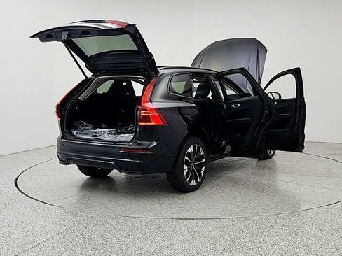 New 2026 Volvo XC60 B5 Plus w/ Protection Package Premier AWD/4WD image 11