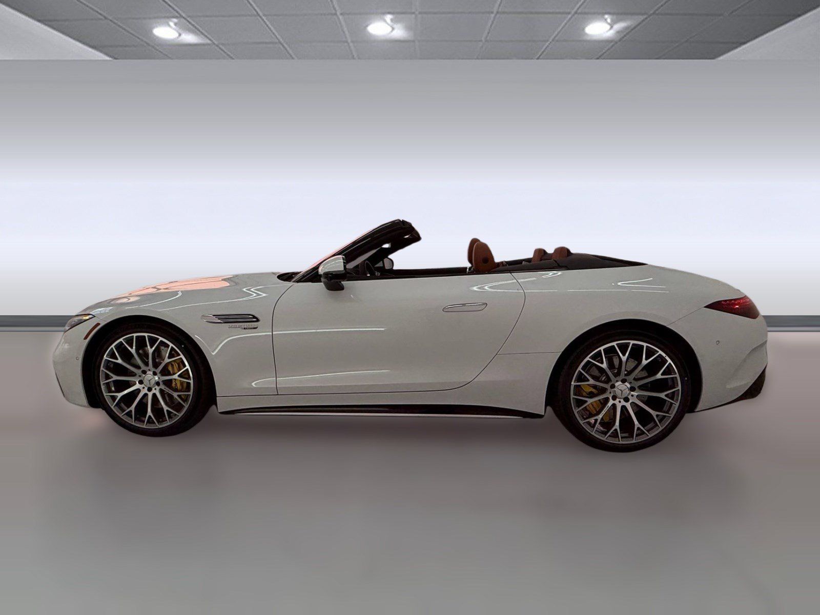 New 2026 Mercedes-Benz SL 63 AMG 4MATIC image 2