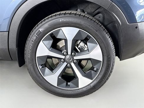 Certified 2026 Volvo XC40 B5 Plus w/ Protection Package image 32