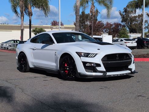 Used 2022 Ford Mustang Shelby GT500 w/ Handling Package image 2