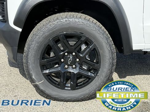 New 2025 Chevrolet Colorado Trail Boss w/ Midnight Edition image 30
