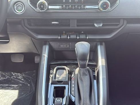 New 2025 Chevrolet Colorado W/T w/ WT Custom Package image 25