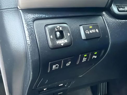 Used 2014 Lexus LS 460 L w/ Ultra Luxury Package image 46