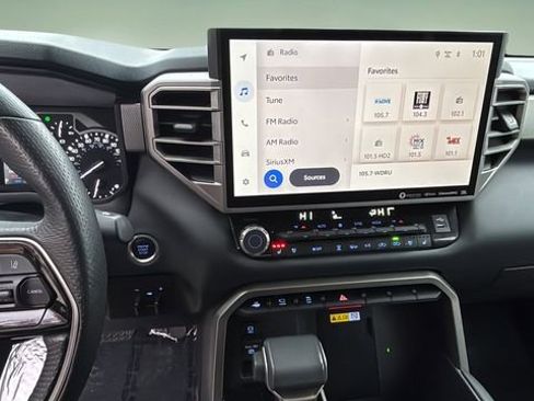 Used 2022 Toyota Tundra Limited image 10