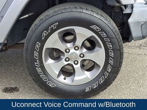 Used 2016 Jeep Wrangler Sahara w/ Connectivity Group image 29