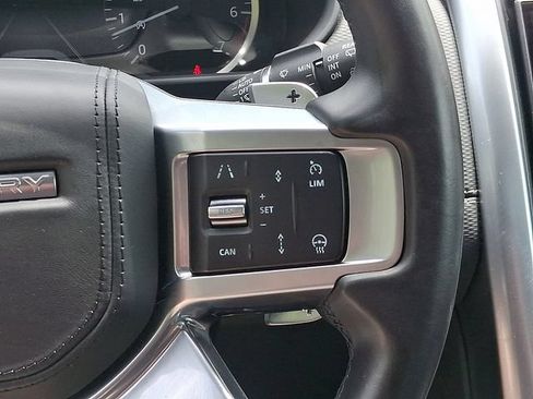 Used 2023 Land Rover Discovery Metropolitan Edition AWD/4WD image 26
