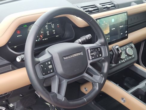 Certified 2025 Land Rover Defender 90 S image 22