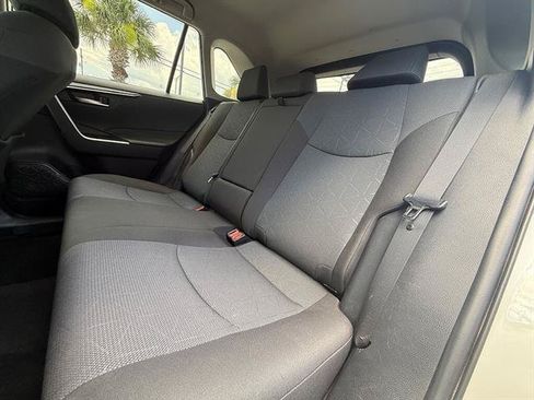 Used 2025 Toyota RAV4 XLE FWD image 9