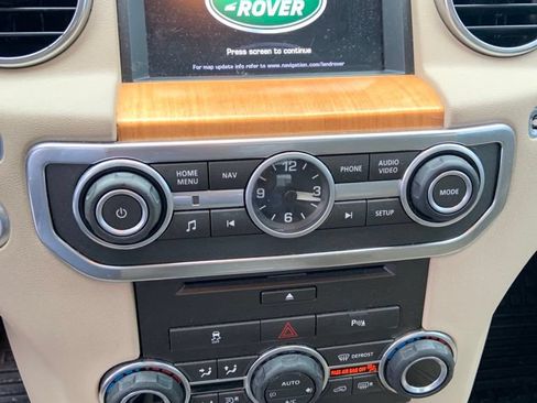Used 2015 Land Rover LR4 HSE AWD/4WD image 6