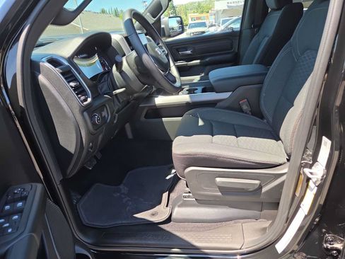 New 2026 RAM 1500 Express AWD/4WD image 19