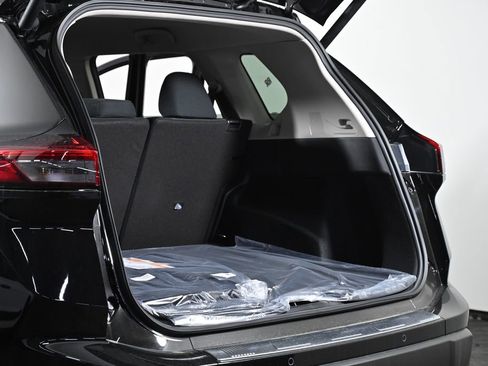 New 2026 Nissan Rogue SV image 30