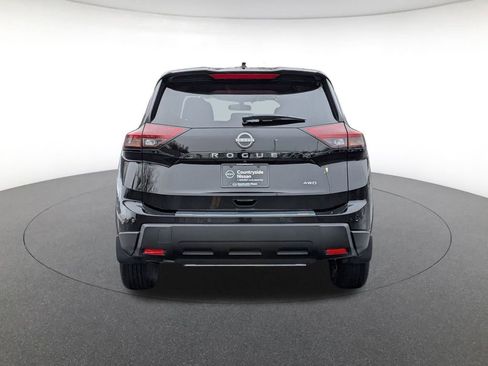 Used 2026 Nissan Rogue SV w/ Cold Weather Package image 6