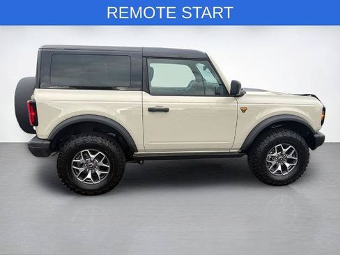 Certified 2025 Ford Bronco Badlands AWD/4WD image 3