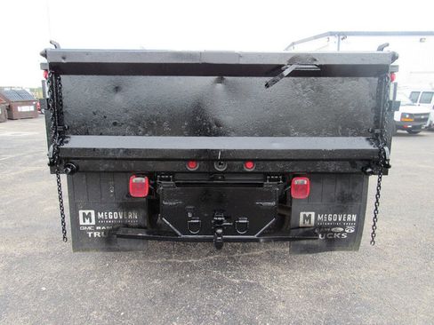 Used 2023 Ford F550 4x4 Regular Cab Super Duty image 3