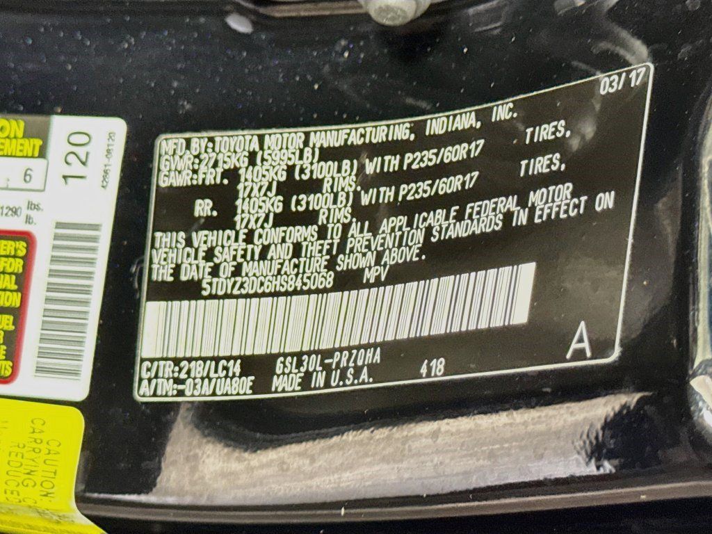 Used 2017 Toyota Sienna XLE w/ XLE Navigation Package FWD image 37