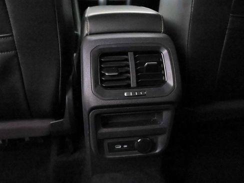 Used 2024 Volkswagen Tiguan SE w/ Panoramic Sunroof Package AWD/4WD image 46