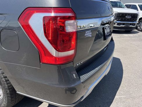 Used 2021 Ford Expedition XLT AWD/4WD image 12
