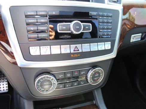 Used 2015 Mercedes-Benz GL 63 AMG 4MATIC w/ Accessory Chrome Package image 17