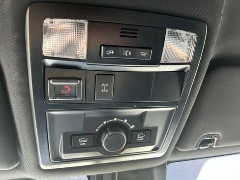 Used 2020 Toyota Tacoma TRD Off-Road AWD/4WD image 28