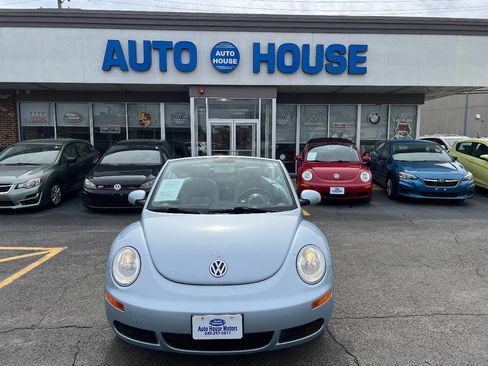 Used 2009 Volkswagen Beetle S image 3