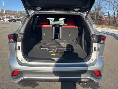 Used 2022 Toyota Highlander XSE image 17