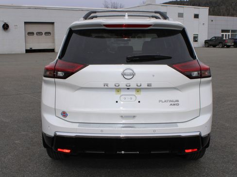 New 2026 Nissan Rogue Platinum image 5