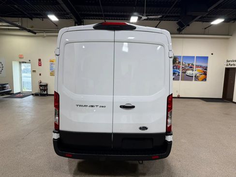Used 2025 Ford Transit 250 148 Medium Roof RWD image 19