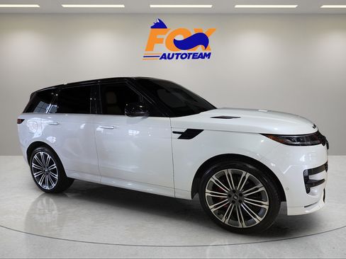 Used 2024 Land Rover Range Rover Sport Dynamic SE AWD/4WD image 5
