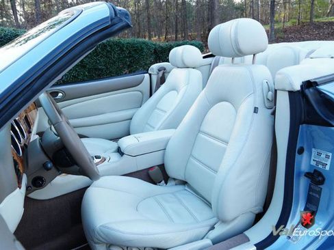 Used 2006 Jaguar XK8 Convertible image 39
