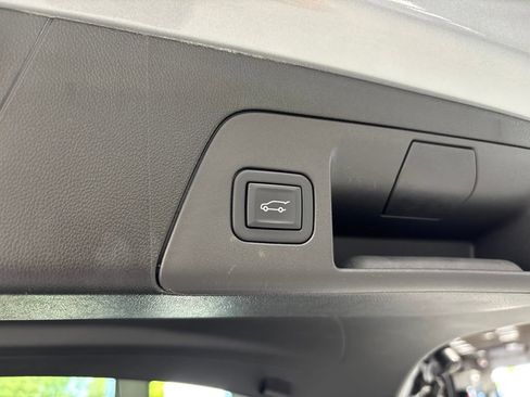 Used 2023 Buick Envision Essence w/ Sport Touring Package AWD/4WD image 46