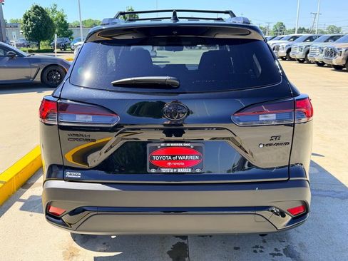 Used 2025 Toyota Corolla Cross AWD Hybrid image 6