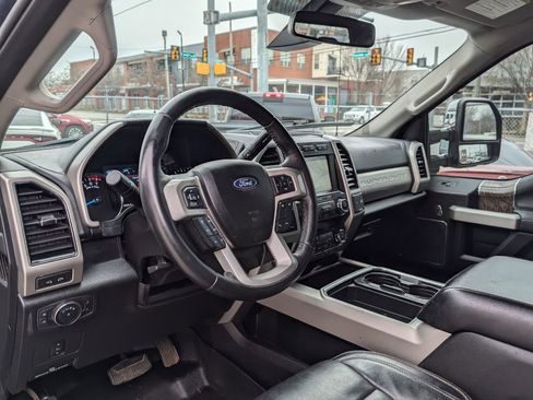 Used 2019 Ford F250 Lariat image 12