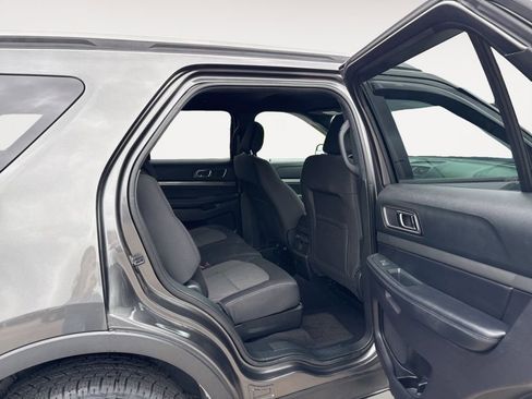 Used 2019 Ford Explorer XLT w/ Class III Trailer Tow Package AWD/4WD image 21
