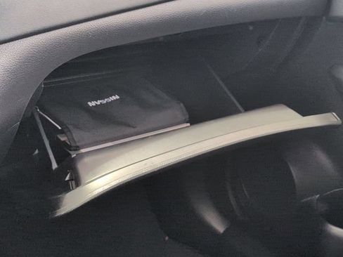 Used 2017 Nissan Rogue SL FWD image 19