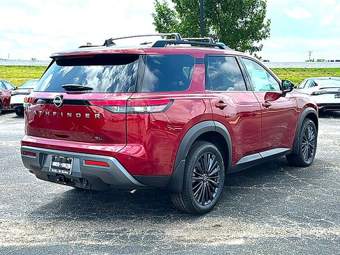 New 2026 Nissan Pathfinder SL w/ SL Premium Package FWD image 8