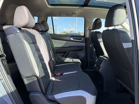 New 2026 Volkswagen Atlas Peak Edition AWD/4WD image 18