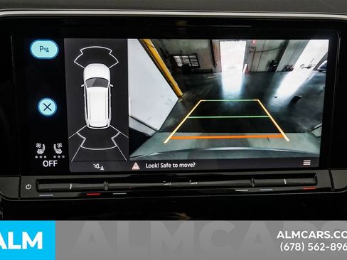 Used 2025 Volkswagen Atlas SE image 38