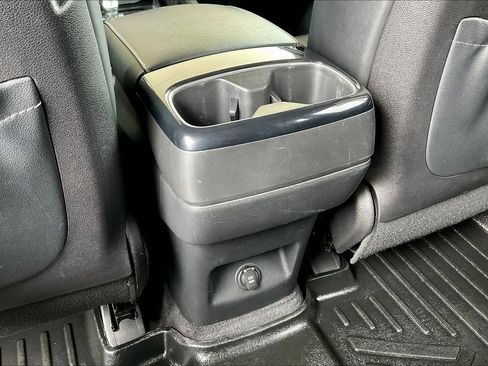 Used 2023 Kia Telluride S w/ S Sunroof Package FWD image 10