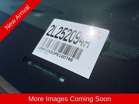 Used 2023 Chevrolet Suburban LT RWD image 11
