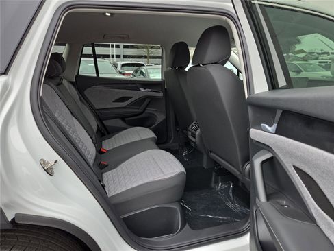 New 2026 Volkswagen Tiguan S image 32