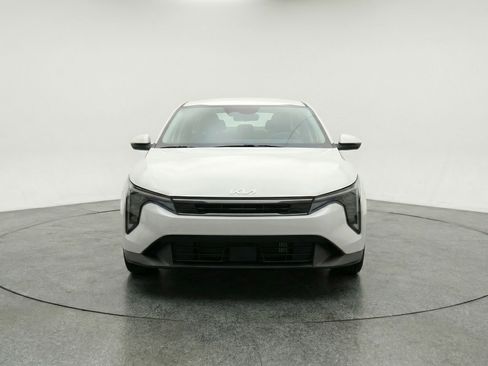 Used 2025 Kia K4 LXS image 2