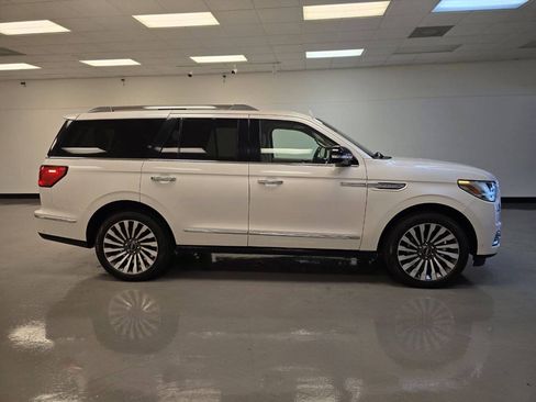 Used 2019 Lincoln Navigator Reserve AWD/4WD image 7