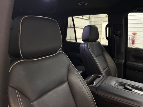 Used 2021 GMC Yukon SLT AWD/4WD image 26