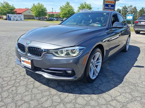 Used 2018 BMW 330i xDrive Sedan AWD/4WD image 3